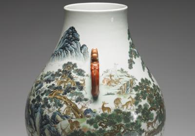 图片[2]-Zun vase with handles and decoration of deers in fencai polychrome enamels, Qing dynasty, Qianlong reign (1736-1795)-China Archive